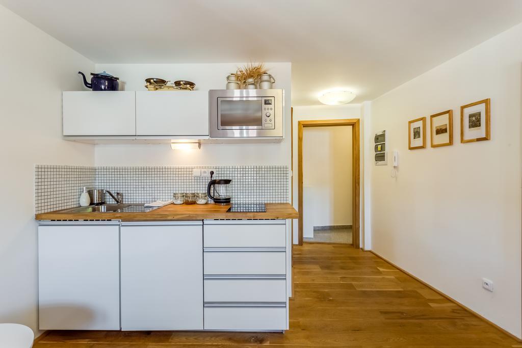 Apartment No.59 *